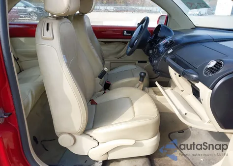 2007 Volkswagen New Beetle 2.5 z USA, uszkodzony, nr VIN 3VWPW31C57M513644